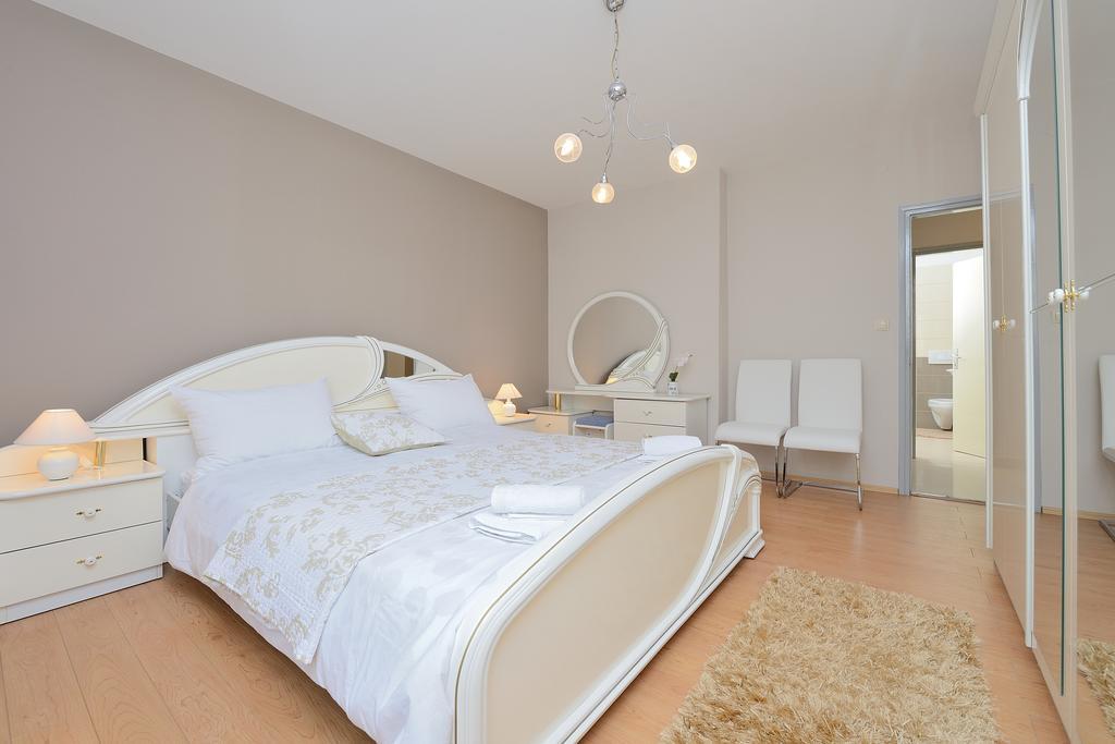 زادار Apartment Kalelarga الغرفة الصورة